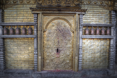 用石头木头雕刻的尼泊尔古门尼泊尔古老的门图片