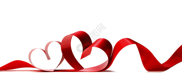 爱要大声说出来红色丝带分离出来的心白色的背景上背景