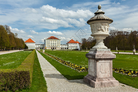 伟的帕特尔尼姆宾堡宫殿的后视镜慕尼黑,巴伐利亚,德国尼姆堡宫德国慕尼黑背景