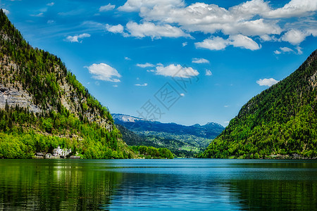 萨尔兹卡默古特霍尔斯特看奥地利的山湖奥地利萨尔茨卡默古特地区霍尔斯特看奥地利的山湖背景