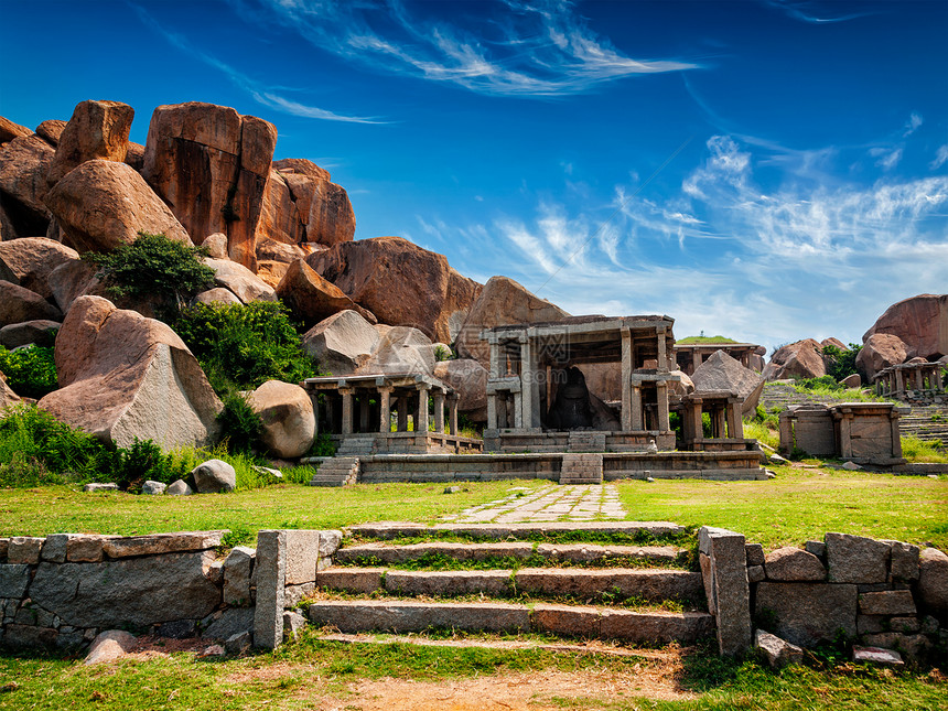 旅游印度地标古遗址汉比汉比集市,汉比,卡纳塔克邦,印度汉比的废墟图片