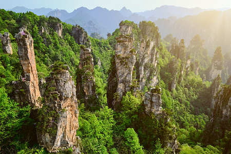 中国著名的旅游景点张家界石柱崖山日落湖南武陵源张家界山脉,中国图片