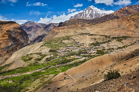喜马拉雅山的基伯村印度希马查尔邦的斯皮蒂山谷高清图片
