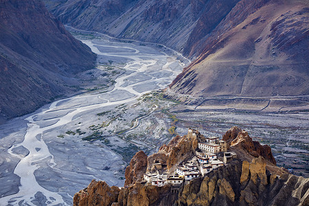 鲁斯蒂卡尔佛教喜马拉雅山脉高清图片