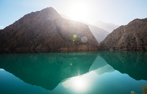 帕米尔阿莱山塔吉克斯坦范恩山帕米尔支美丽宁静的湖泊背景