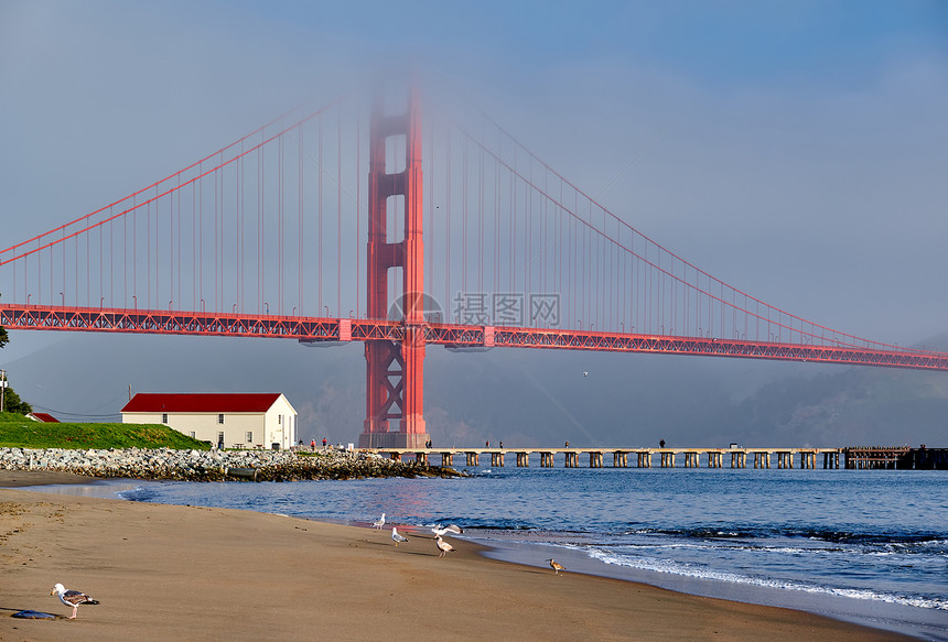 金门大桥景观克里希菲尔德东部海滩上午,旧金山,加利福尼亚州,美国图片