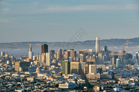 旧金山天际线景观双峰,加利福尼亚,美国背景图片