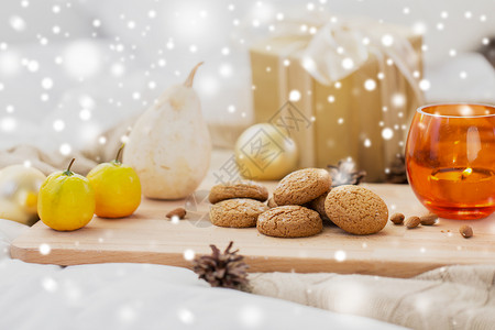 葫芦饼干诞节,假期燕麦片饼干,柠檬蜡烛璃架雪上饼干,柠檬,蜡烛诞礼物家背景