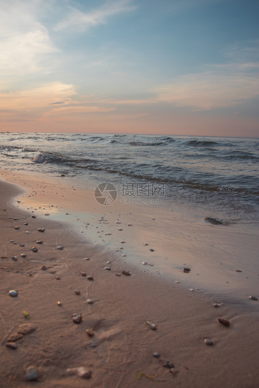 日落海上爱沙尼亚欧洲图片