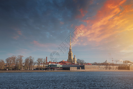 彼得曼岛彼得保罗堡垒彼得堡,位于兔子岛背景