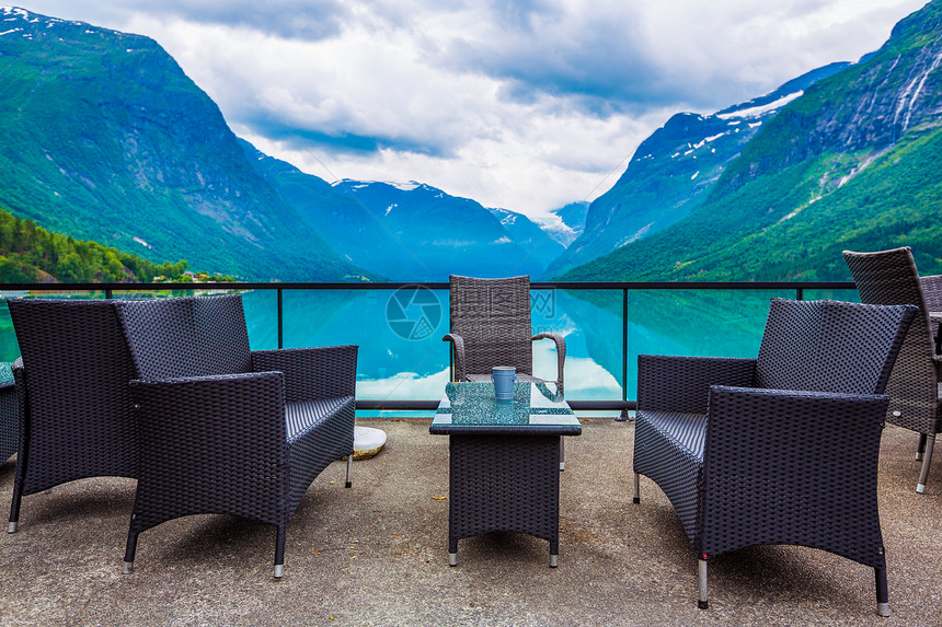美丽的自然挪威自然景观自然背景下的咖啡馆,洛瓦尼特湖图片