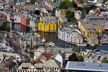 挪威阿尔松德市的阿克斯拉高清图片