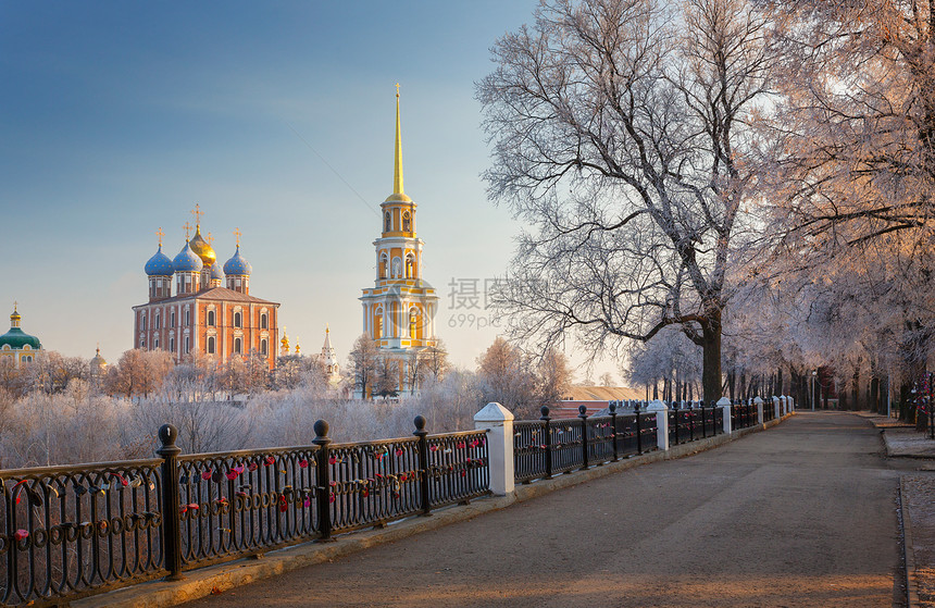 俄罗斯雷亚赞克里姆林宫的大教堂钟楼,十八世纪十世纪图片