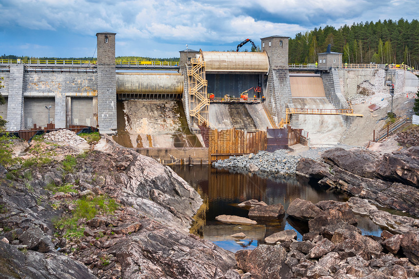 芬兰伊玛特拉的大坝芬兰伊玛特拉的水力发电厂大坝图片
