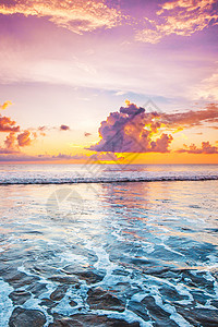 巴厘岛的日落印度尼西亚巴厘岛的多色日落图片