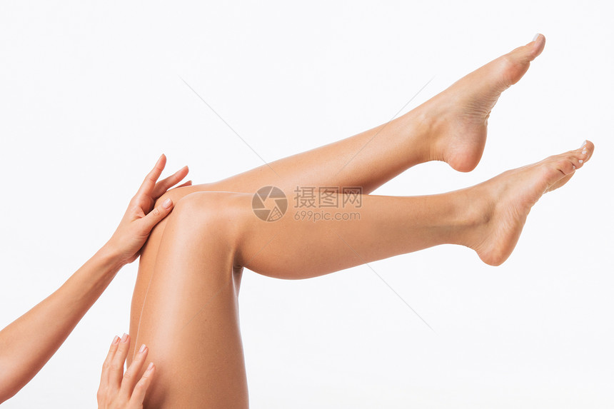女人摸腿轻美丽的女人,完美的身体触摸腿图片