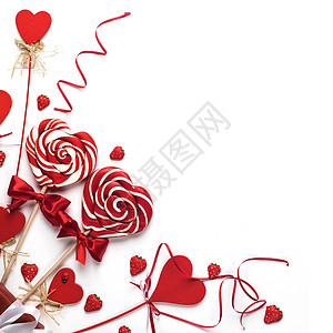 白色的心脏棒棒糖情人节装饰心形棒棒糖隔离白色背景上图片