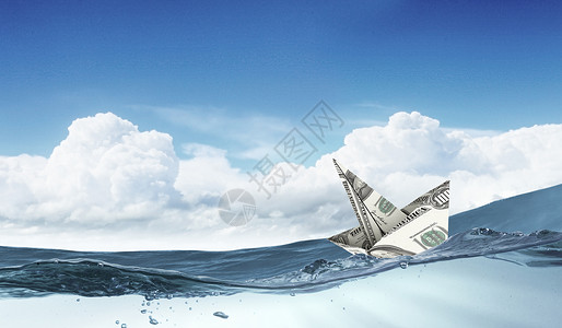 美元船水里用美元钞票制成的船浮水里高清图片