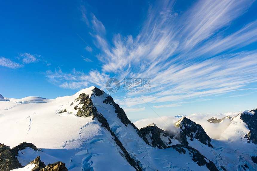 雪山山景图片