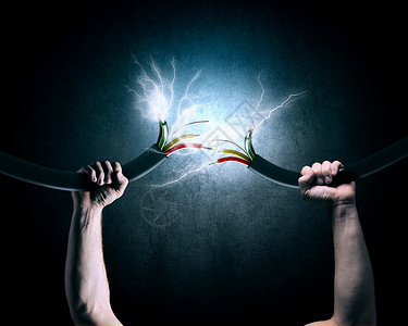 力量能量特写人体手握电缆的图像图片