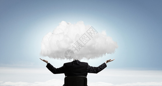 爬上教育的云端图片他云端轻的商人用白云代替头背景