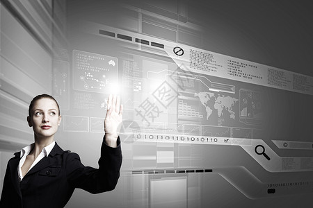 创新技术吸引力的女商人触摸媒体屏幕的图标图片