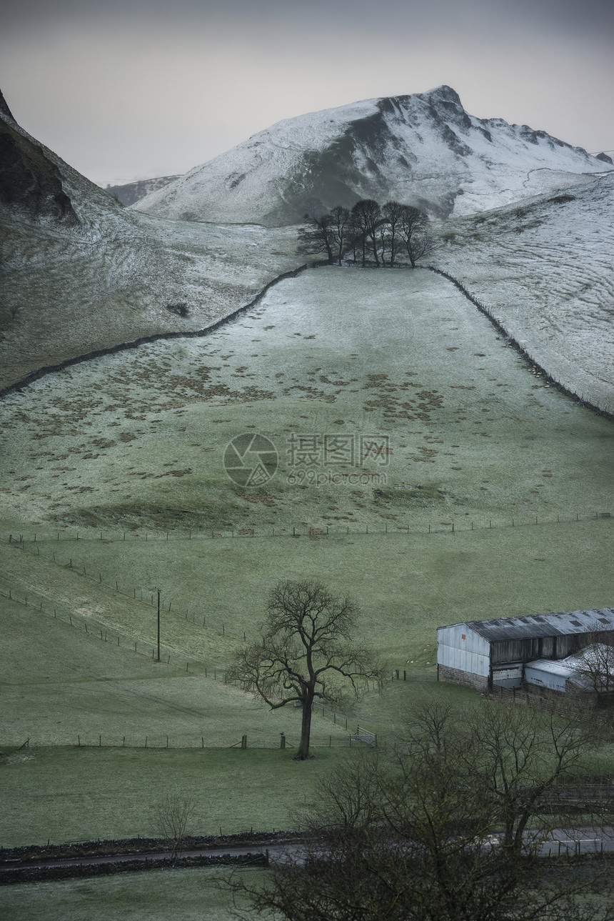 英格兰高峰区铬山公园山美丽的冬季景观形象图片