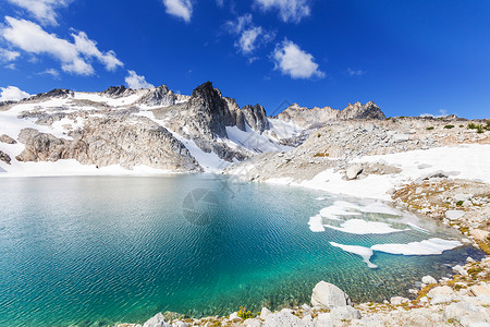 美国华盛顿美丽的高山湖泊荒野地区高清图片