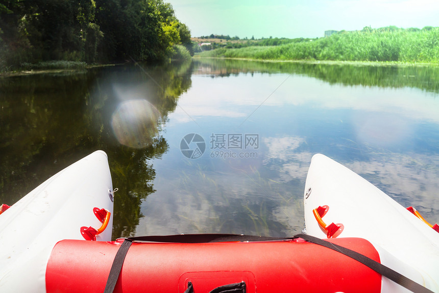 漂流队,夏季极限水上运动图片