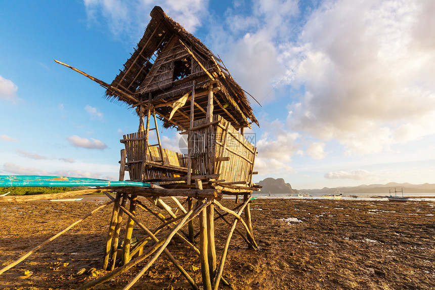 菲律宾巴拉望岛的传统渔村图片