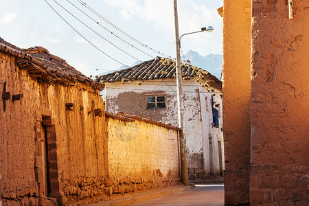 秘鲁城市的正宗街道图片