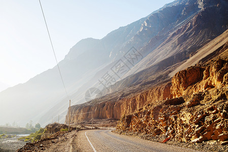 秘鲁峡谷的道路高清图片