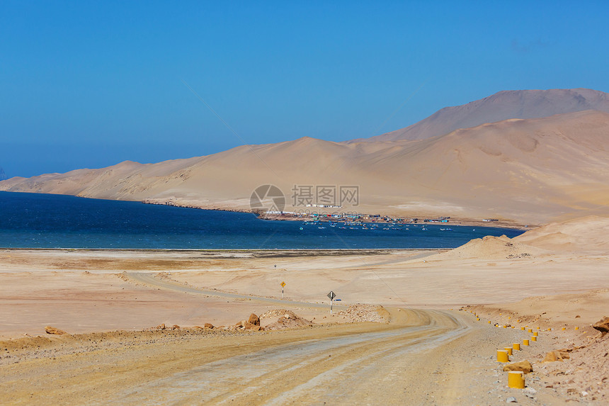 废弃的海岸线景观太平洋,秘鲁,南美洲图片