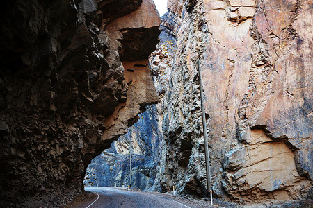 秘鲁峡谷的道路高清图片