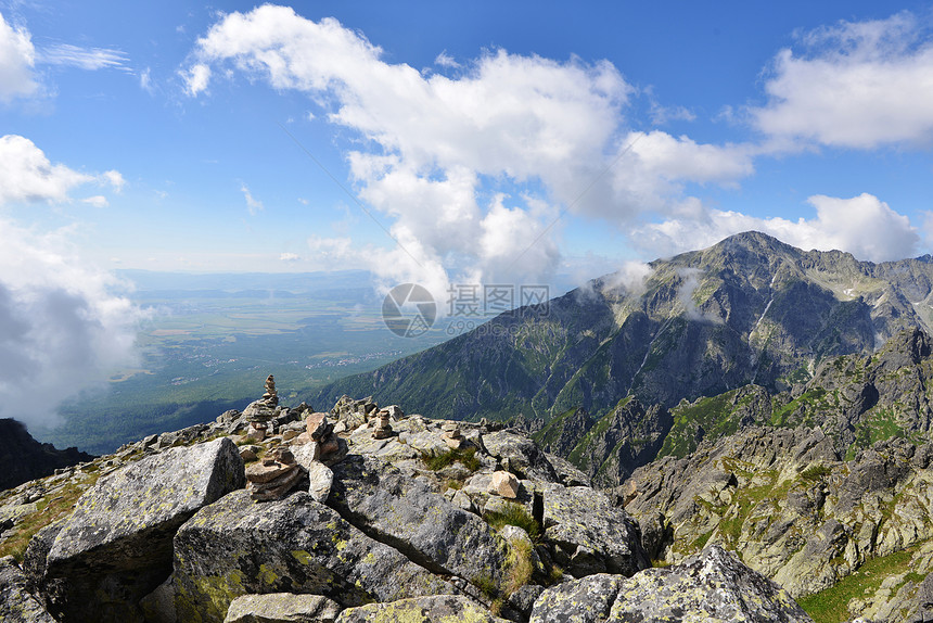 山坡山峰的山脉蓝天景观图片