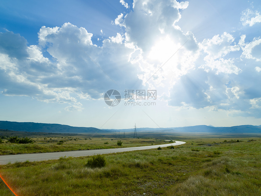 傍夏季景观青草道路云彩图片