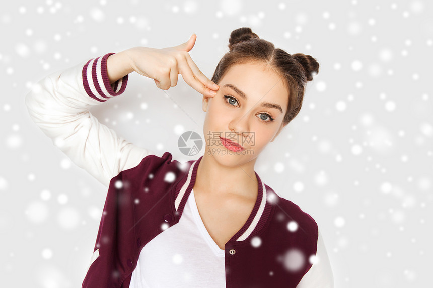 冬天,诞节,人们,压力手势无聊的十几岁女孩用手指灰色背景雪地上手势图片
