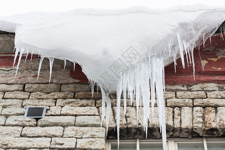 季节,住房冬季冰柱雪挂建筑屋顶图片