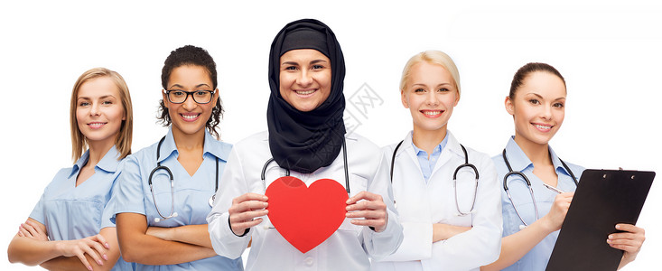 心形剪贴板医学,医疗,慈善人的群红心剪贴板的医生背景