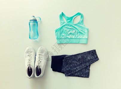 运动,健身,健康的生活方式物品的女运动服装瓶子女运动服装瓶子图片
