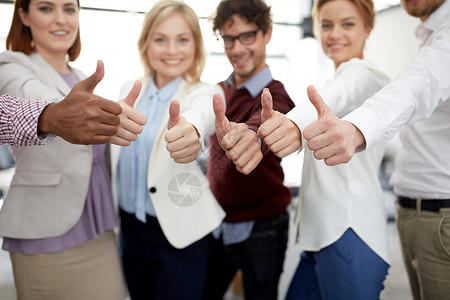 队合作,人,手势技术快乐的商业队办公室竖大拇指快乐的商业队办公室竖大拇指图片