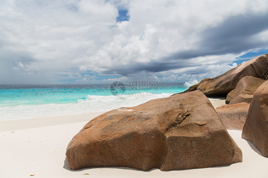 旅行,海景自然塞舌尔群岛印度洋岛屿海滩上的岩石塞舌尔群岛印度洋的岛屿海滩图片