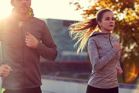 健身,运动,人生活方式的夫妇户外跑步夫妇户外跑步图片