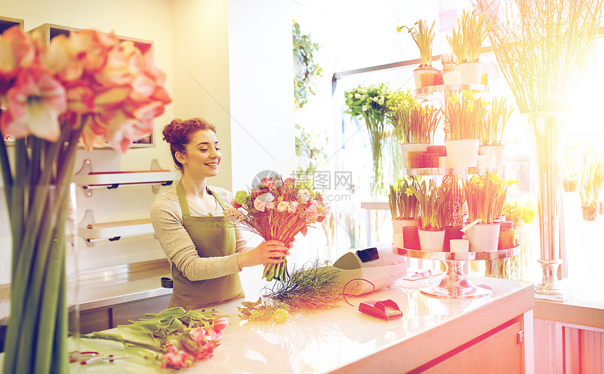 人,商业,销售花卉快乐微笑的花店妇女花店微笑的花店女人花店图片