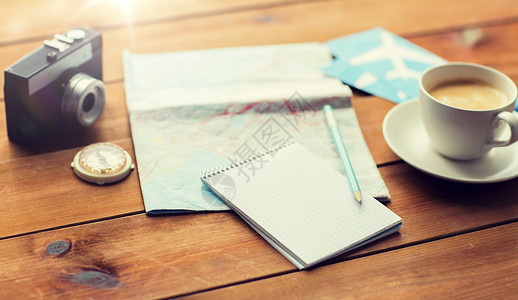 度假,旅游,旅游物品的空白记事本与,咖啡机票用旅行票记事本背景