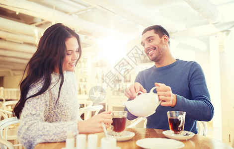 人,沟通约会的快乐的夫妇咖啡馆餐馆喝茶幸福的咖啡馆喝茶图片