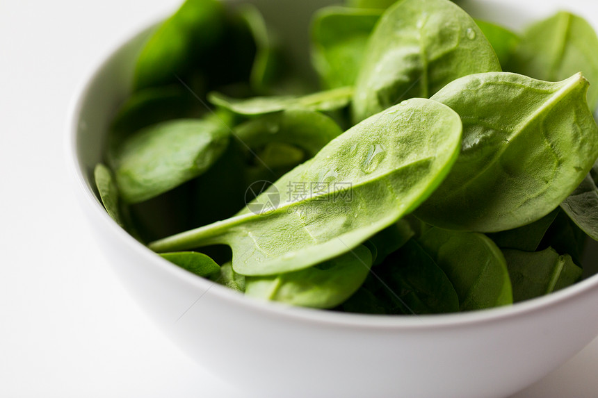 食物,健康饮食饮食菠菜叶片白色碗把菠菜叶子放白色的碗里图片