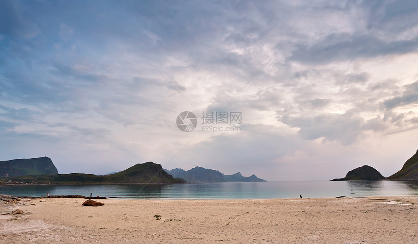 挪威海岸海洋海滩挪威的度假,洛芬岛图片