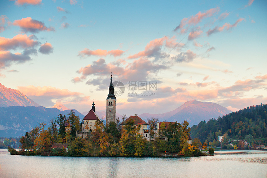 风景如画的斯洛文尼亚,晚上流血的湖泊城镇山脉的流血湖岛屿教堂城堡StolvrtacaStartjscic图片