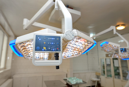手术室外科灯的图片